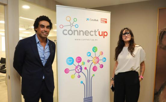 Marvin Singhateh y Tona Pou, coordinadores de Connect'Up.